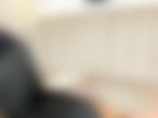 Live cam show with Annie-Queen - Skinny on camwithhim.com