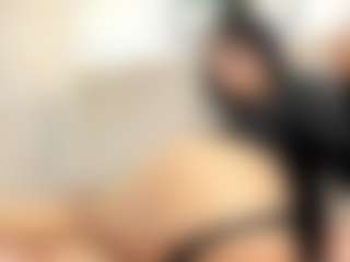 Live cam show with Annie-Queen - Handjob on Camsoda