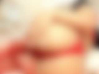 Live cam show with Annie-Queen - Nipple Piercings on Camsoda