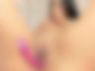 Live cam show with Annie-Queen - Teen (18+) on Mixed Magazine Live