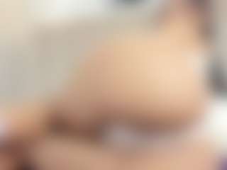 Live cam show with Annie-Queen - Pornstar Cosplay on Camming Site