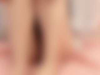 Live cam show with Annie-Queen - Skinny on Hubzter Live