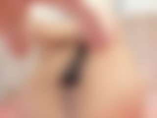Live cam show with Annie-Queen - Shaved on LiveSexCams6