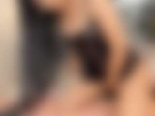 Live cam show with Annie-Queen - Nipple Piercings on Camsoda