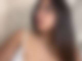 Live cam show with AnaWilson - Tease on Livezox