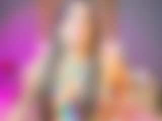 Live cam show with Deboraevans - Bikini on Milf Play