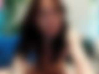 Live cam show with Miss Luna Rae - Body Massage on MyBangCams