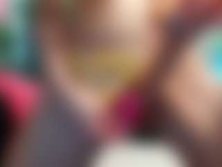 Live cam show with Miss Luna Rae - Small Tits on Camsoda