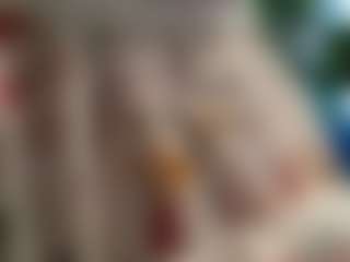 Live cam show with Miss Luna Rae - Mobile on Mixed Magazine Live