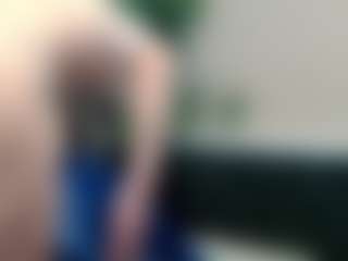 Live cam show with Miss Luna Rae - Mobile on Camsoda