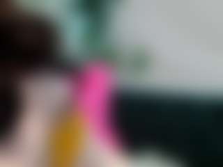 Live cam show with Miss Luna Rae - Handjob on Camsoda
