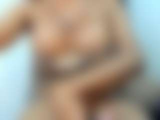 LaurenstsBigTits's Live Sex Cam Show