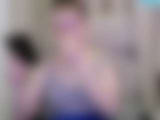 Live cam show with Alissonone - Crazy on Milfs Live