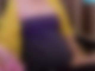 Live cam show with Alissonone - Domination on AdultVida.com