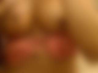 Live cam show with cataleyabigdickk - Average on Milfs Live
