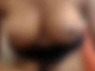 Live cam show with cataleyabigdickk - Black Hair on AdultVida.com