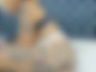Kaily-Pearty MILF webcam performer live streaming