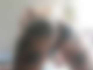 Kaily-Pearty, modelo webcam MILF transmitiendo en vivo