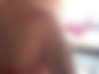 Live cam show with Kaily-Pearty - Blonde Hair Curvy on UwU Esports