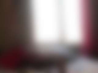 Kaily-Pearty MILF webcam performer live streaming