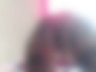 Live cam show with Kaily-Pearty - Middle Aged on Dolls Live