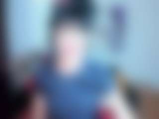 SilviaWallec MILF webcam performer live streaming