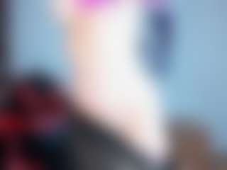 SilviaWallec MILF webcam performer live streaming