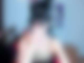 SilviaWallec MILF webcam performer live streaming