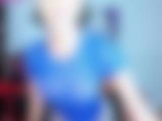 Live cam show with SilviaWallec - Granny Dildo on Chatstar