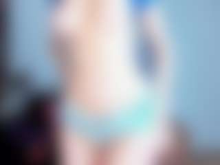SilviaWallec MILF webcam performer live streaming
