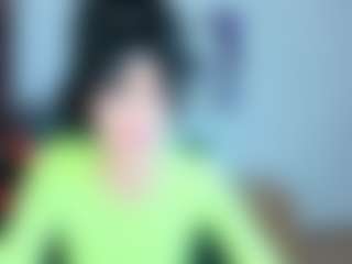 Live cam show with SilviaWallec - Bedroom MILF on AdultVida.com