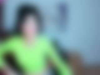 Live cam show with SilviaWallec - Petite on Streamer API