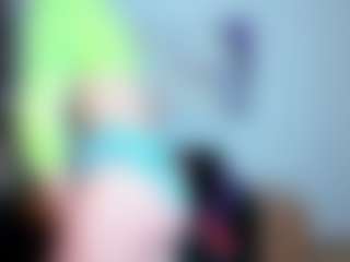 Live cam show with SilviaWallec - Foot Fetish on livesuperchat.net