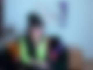 SilviaWallec MILF webcam performer live streaming
