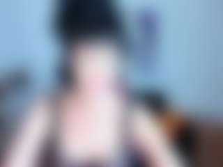 Live cam show with SilviaWallec - Granny on Camsoda