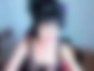 Live cam show with SilviaWallec - Brown Eyes Brown Hair on MyBangCams