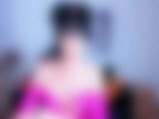 Live cam show with SilviaWallec - Petite on Camsoda