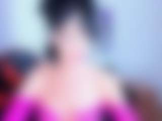 Live cam show with SilviaWallec - Middle Aged on Camsoda