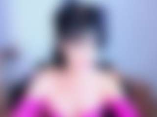 Live cam show with SilviaWallec - Mature on Camsoda