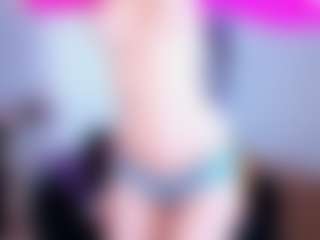 Live cam show with SilviaWallec - Bedroom Brown Hair on intimatelivegirls.com