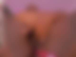 Live cam show with Rebeka spencer - Brown Eyes Ebony on Camsoda