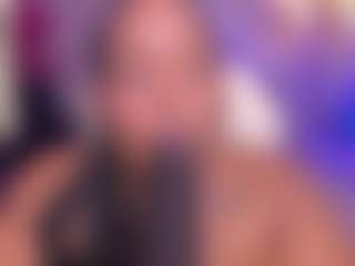 Live cam show with Rebeka spencer - Brown Eyes Ebony on Camsoda