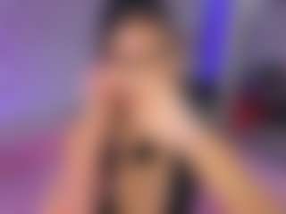 Show di cam dal vivo con hari - Petite su Camsoda