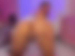 Live cam show with hari - Brown Eyes on Gym Cam Girls