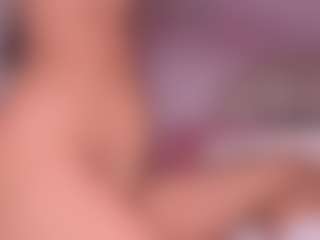 Live cam show with hari - Ebony Petite on Dolls Live