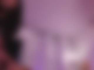 Live cam show with hari - Ebony Petite on AdultVida.com