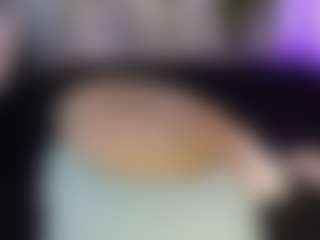 Live cam show with Lilly_y - Living Room on liverealitysex.com