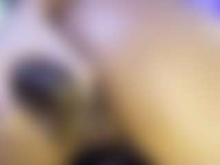 Live cam show with Lilly_y - Solo on Camsoda