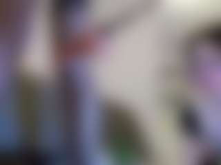 Live cam show with Heavenia - Skinny on Mixed Magazine Live