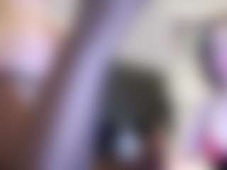 Live cam show with Heavenia - Skinny on Camsoda